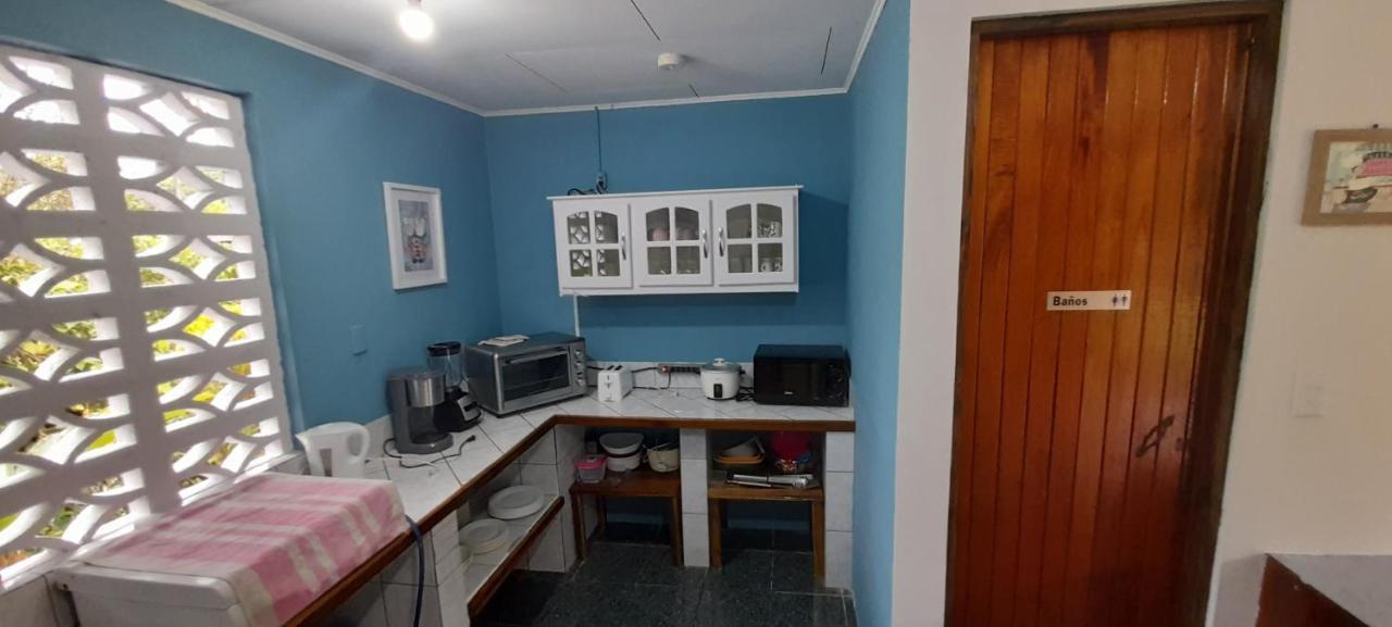 Hotel El Colibri Rojo - Cabinas - Le Colibri Rouge Cahuita Kültér fotó